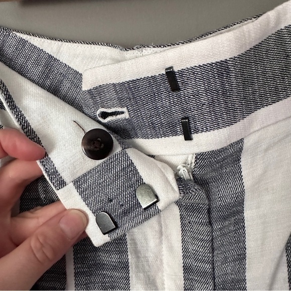 Ann Taylor Striped Lined shorts - Picture 3 of 9